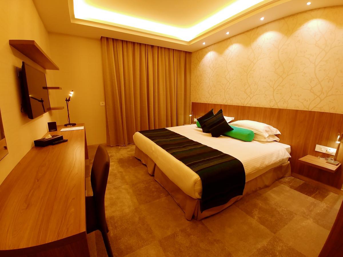 Maximus Hotel Byblos Exterior photo